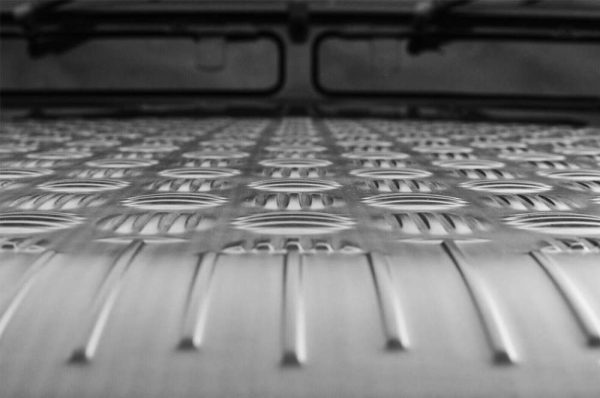Land Rover 90/110 Chequer Plate Front Kit - Image 3