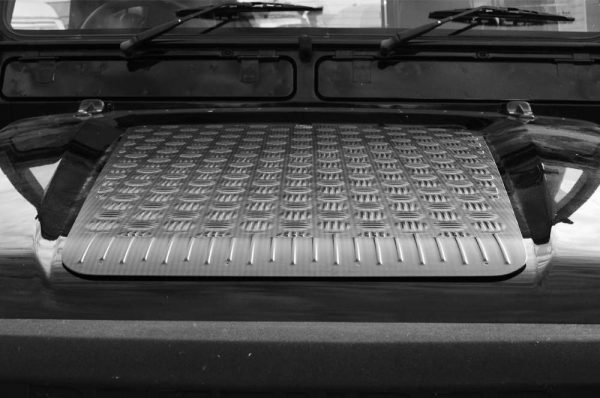 Land Rover 90/110 Chequer Plate Front Kit - Image 2
